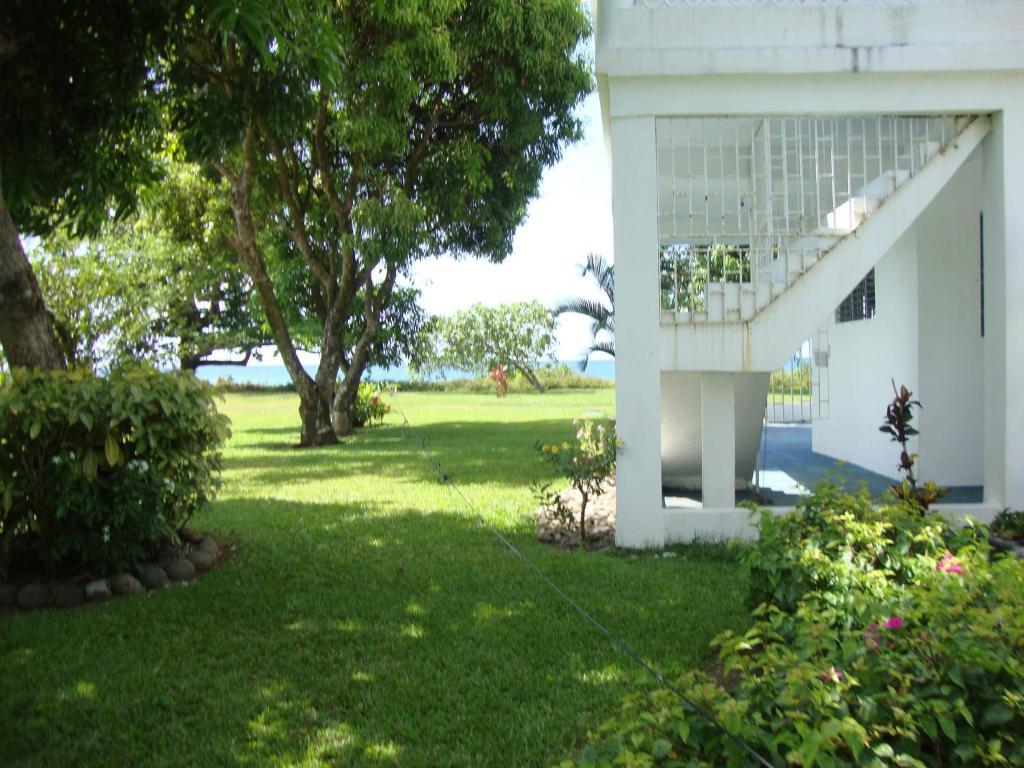 By The Sea Vacation Home And Villa بورت أنطونيو الغرفة الصورة