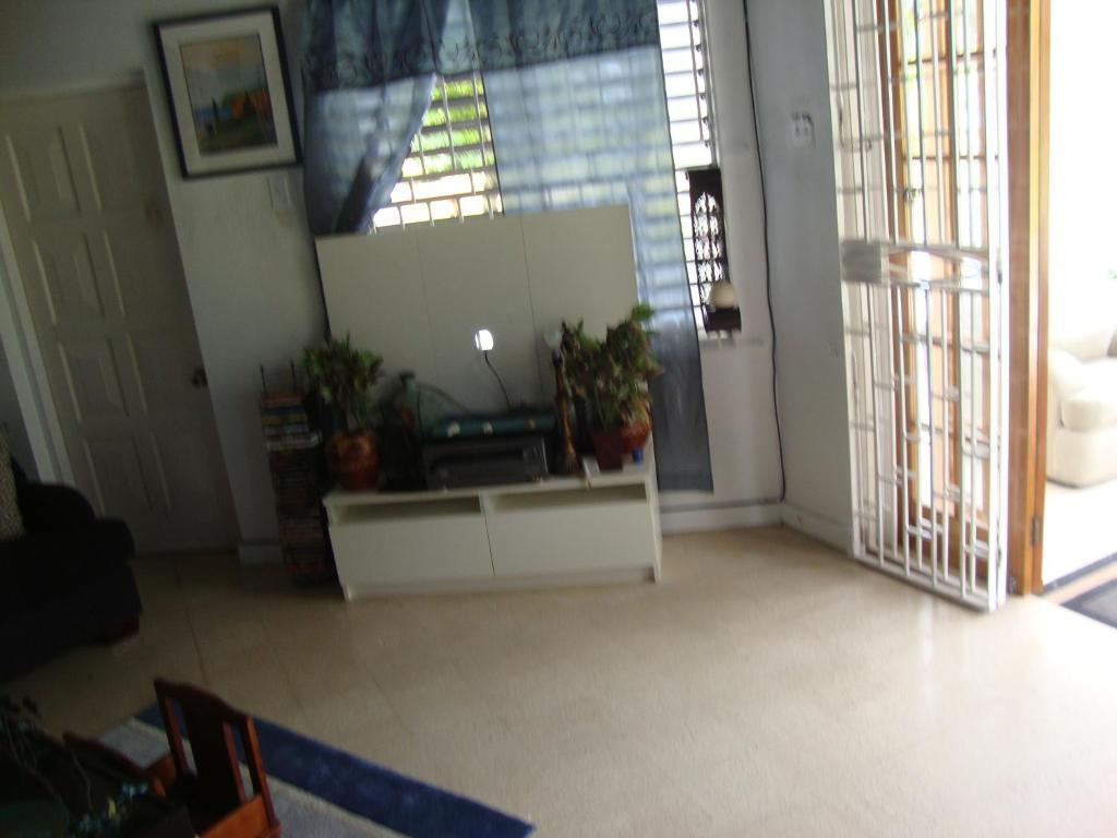By The Sea Vacation Home And Villa بورت أنطونيو الغرفة الصورة