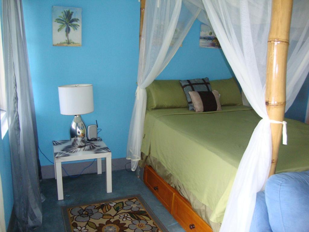 By The Sea Vacation Home And Villa بورت أنطونيو الغرفة الصورة